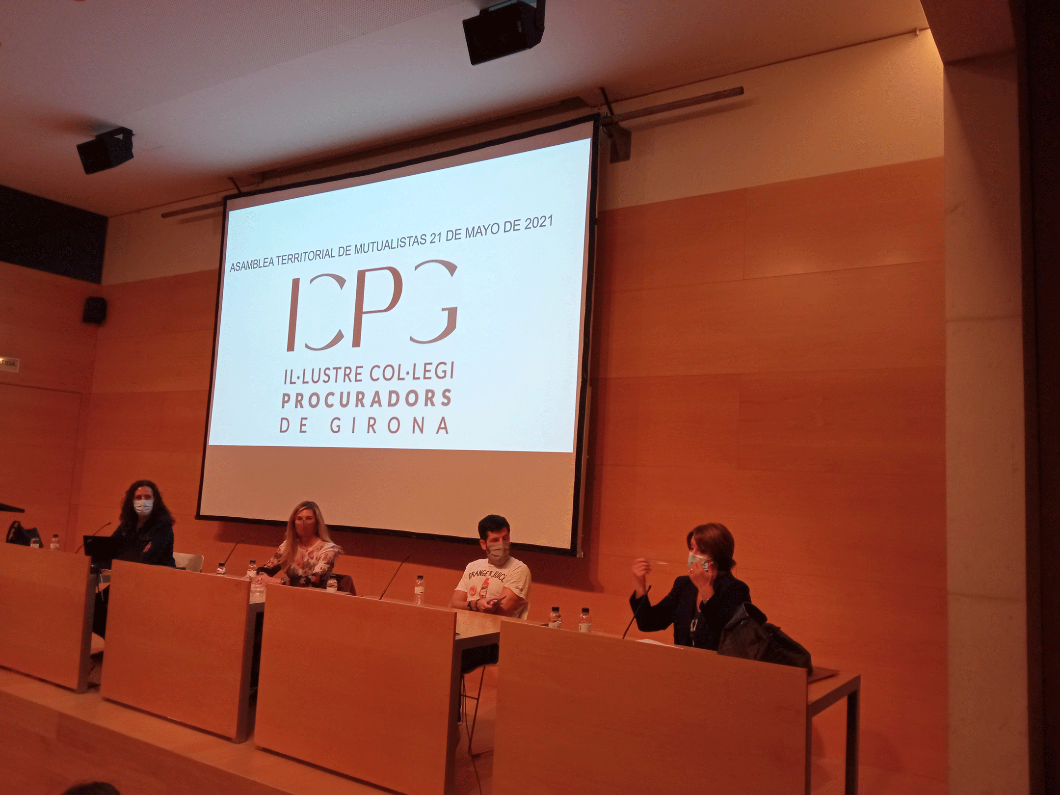 You are currently viewing Reunió de l’Assemblea Territorial de Procuradors Mutualistes que va tenir lloc a Girona el 21/05/2021, presidida per la Sra. Carme Expósito.