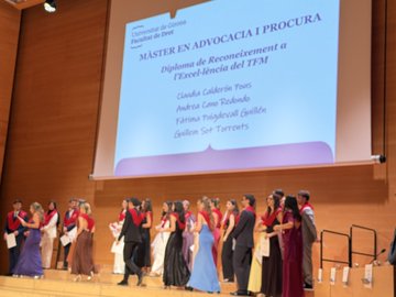 You are currently viewing Graduació dels alumnes de la primera promoció del màster