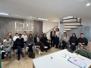 Lee más sobre el artículo Reunión informativa sobre la profesión con estudiantes del Máster de acceso a las profesiones de abogado y procurador